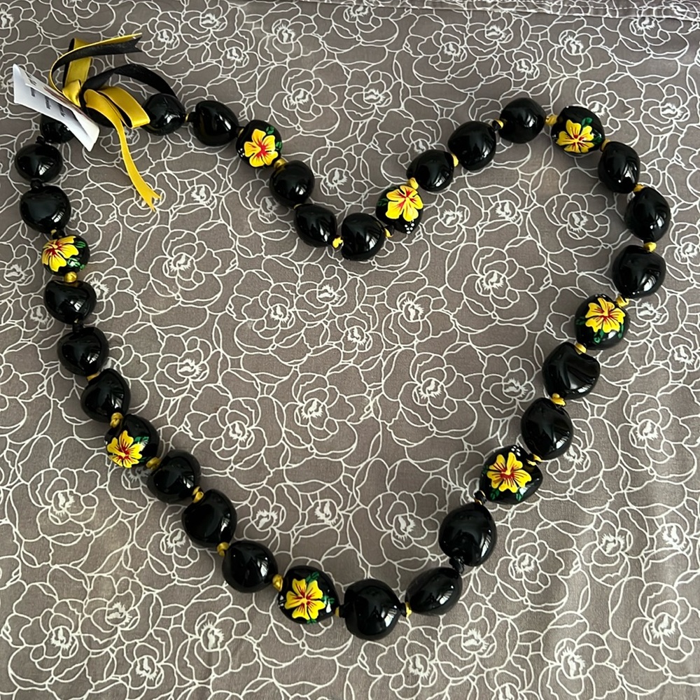 Kukui Nut Lei/Necklace